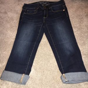 American Eagle Artist Crop Jean Capris
